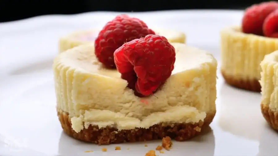 Mini Cheesecake Recipe on a serving plate