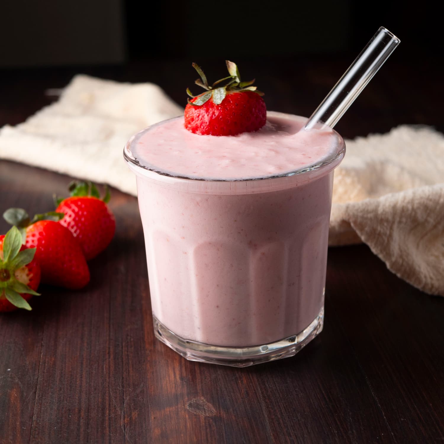 Strawberry Smoothie in a glass jar