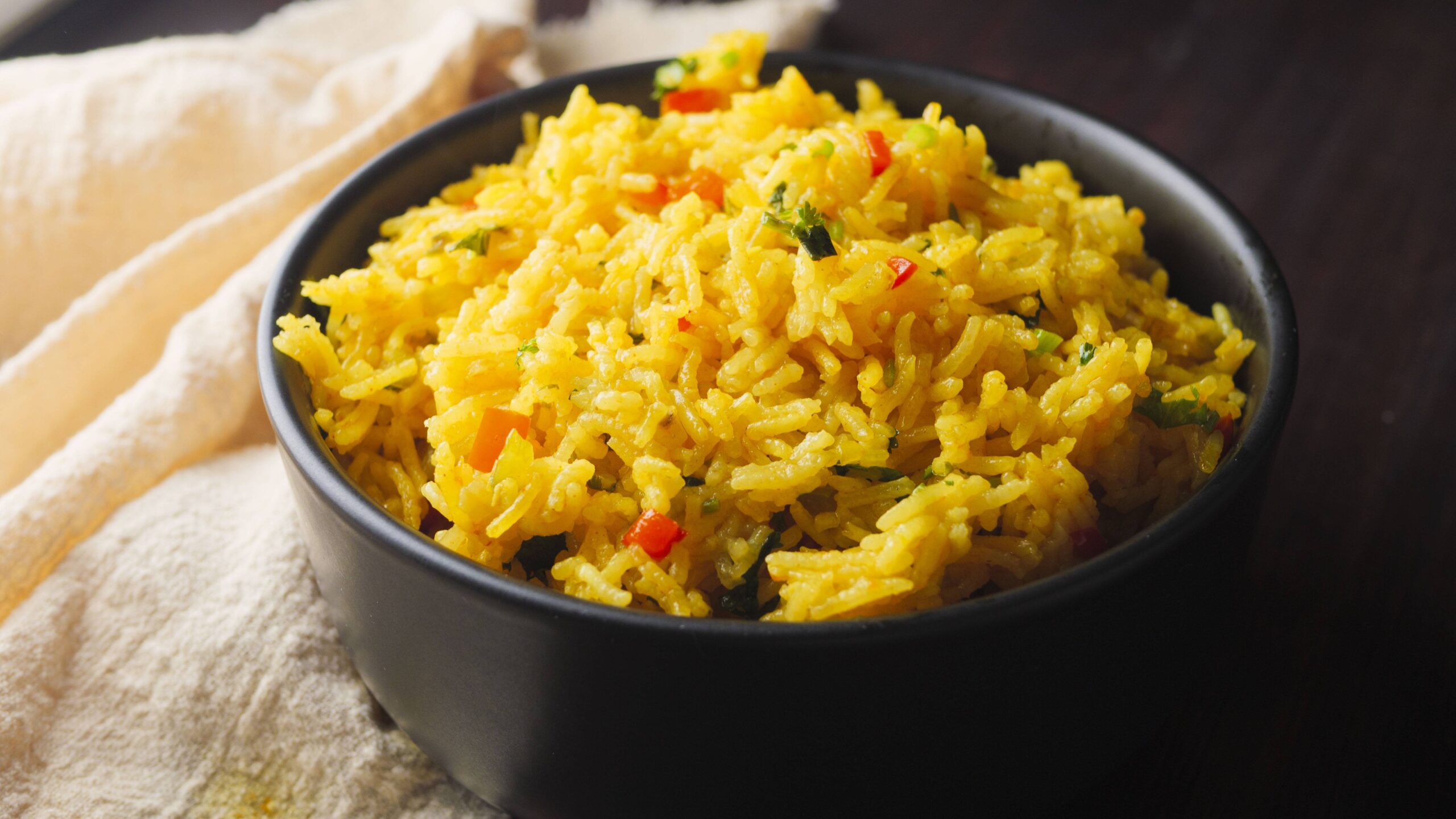 nando's spicy rice recipe in a serving bowl