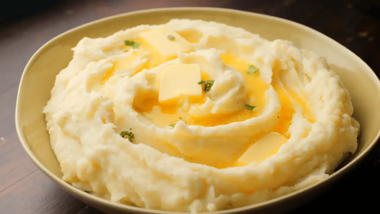 Mashed Potatoes Recipe on a serving bowl